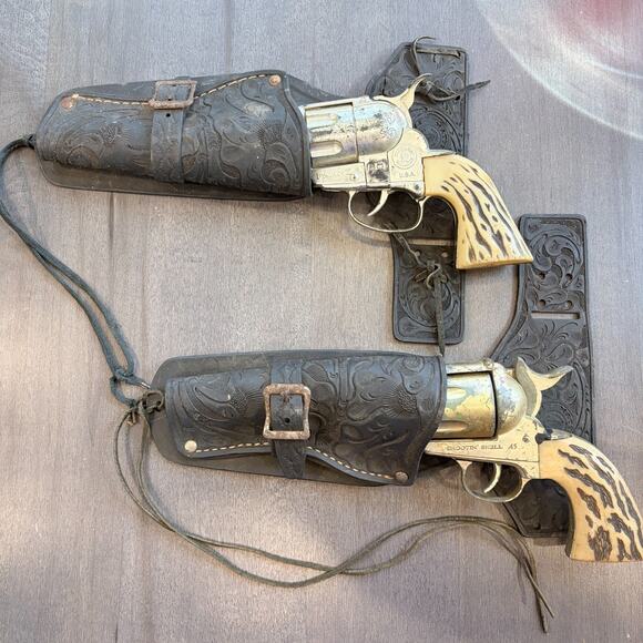 Lot of 2 VTG Cap Gun FANNER 50 GUN Shootin' Shell .45 Leather Holster MATTEL USA - Picture 1 of 16